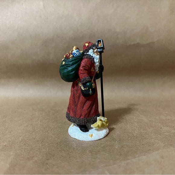 Pipka | Star Catcher Santa Handcrafted Father Christmas Figurine Mini Collection - Picture 3 of 6